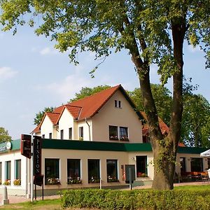 Отель Gasthof & Pension Zum Himmel Rubenow Exterior photo