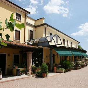 Отель Locanda Grego Больцано-Вичентино Exterior photo