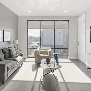 Landing - Modern Apartment With Amazing Amenities Уэст-Джордан Exterior photo