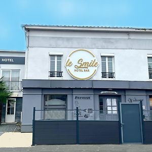 Hotel Le Smile Saint-Vincent-Sterlanges Exterior photo