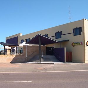 New Whyalla Hotel Exterior photo