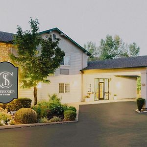 Creekside Inn & Suites Уиллитс Exterior photo