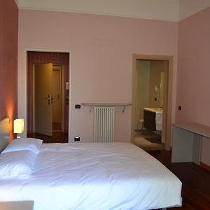 Отель Italia 30 Горгонцола Room photo