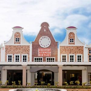 Casa Savoy - A Famosa Resort Melaka Алор-Гаджах Exterior photo