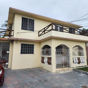 Апартаменты 11Onessex2 In The Heart Of Kingston Jamaica Exterior photo