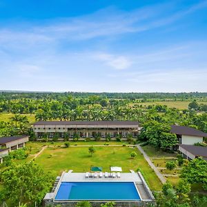 Отель Sanctuary - Chitwan National Park , Nepal Exterior photo