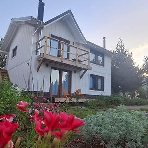 Mountain House Suites De Montana Вилья-Меликина Exterior photo