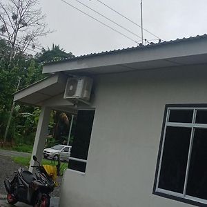 Rumah Melvin Kota Samarahan Exterior photo