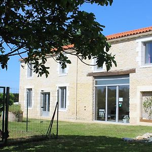 Bed and Breakfast Flore Des Marais Vix  Exterior photo