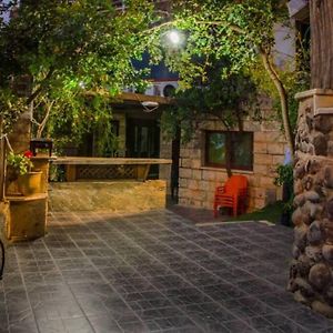 Вилла וילה נוף - בית נופש מקסים עם 5 סוויטות, ג'קוזי ובריכה פנימית מקורה Ein al-Asad Exterior photo