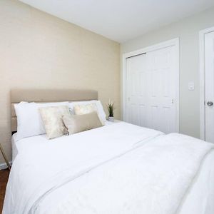 Вилла Modern Luxury Minutes From Nyc+Free Parking! Ньюарк Exterior photo