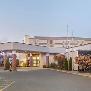 Отель Best Western Plus New Englander Уоберн Exterior photo