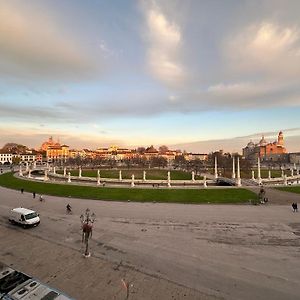 Апартаменты Wonderful Prato Della Valle Падуя Exterior photo