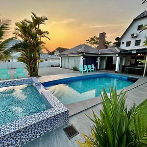 A Famosa Resort Villa 1054 Алор-Гаджах Exterior photo