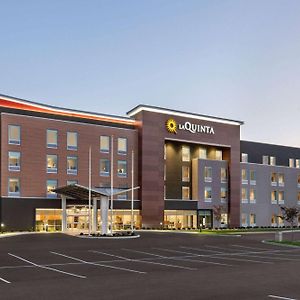 La Quinta Inn & Suites By Wyndham Mount Laurel Moorestown Exterior photo