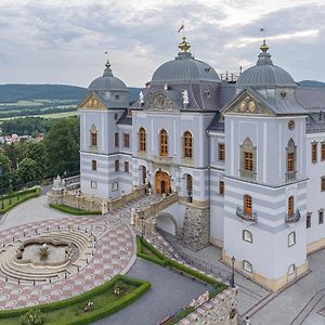 Galicia Nueva, Castle Hotel Лученец Exterior photo