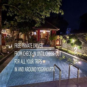 Private Pool Villa Rosseno Including Car&Driver Джокьякарта Exterior photo