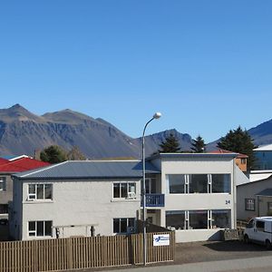 Old Airline Guesthouse Хофн Exterior photo