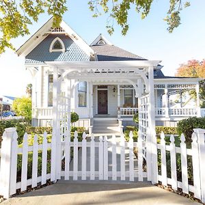 Вилла Historic Luxury Queen Anne Victorian Winters Exterior photo