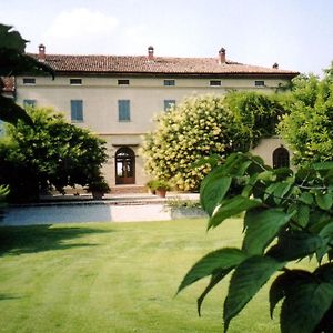 Вилла Quaint Mansion In Stagno Lombardo With Garden Exterior photo