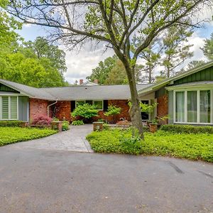 Spacious Rochester Home With Heated Pool And Hot Tub! Exterior photo