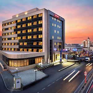 Отель Hampton By Hilton Istanbul Kayasehir Exterior photo