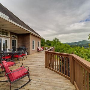 Classy Home With Hot Tub And Mt Jefferson Views! Уэст-Джефферсон Exterior photo