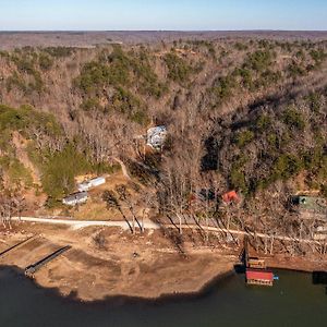 Вилла Modern Farmhouse Style Chalet With Amazing Kentucky Lake Views - Dock, Hottub And Firepit! Waverly Exterior photo