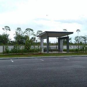 Aj Homestay Near Kuching Airport Exterior photo
