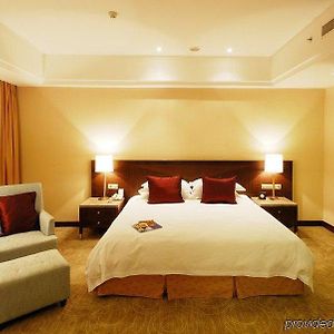 Sanwant Hotel Хуайань Room photo