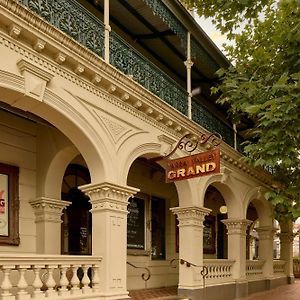 Отель Yarra Valley Grand Ярра-Глен Exterior photo