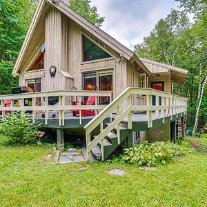 Вилла Woodsy Cabin With Fire Pit About 8 Mi To Mount Snow Wardsboro Exterior photo