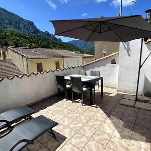 Вилла Townhouse In Southern France With A Wonderful View Axat Exterior photo