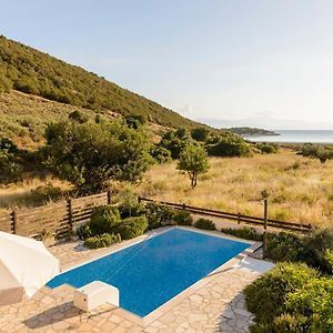 Вилла Seaside Aqua Bliss & Serenity With Private Pool Koilas Exterior photo