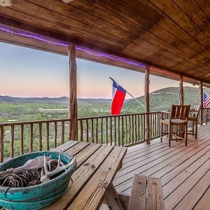Hilltop Concan Cabin With Garner State Park Views! Exterior photo