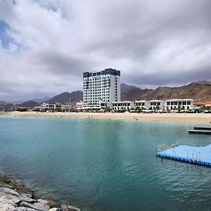 Mirage Bab Al Bahr Beach Hotel Дибба Exterior photo
