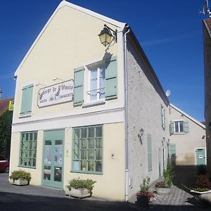 Отель Auberge De L'Omois Baulne-en-Brie Exterior photo