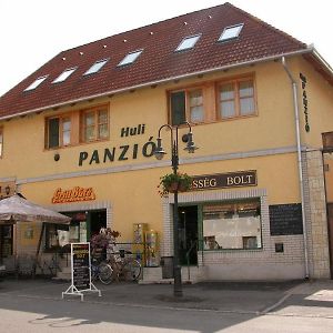 Отель Huli Panzio Токай Exterior photo