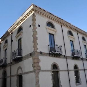 Hotel Palazzo Fortunato Сант'Агата-ди-Милите Exterior photo