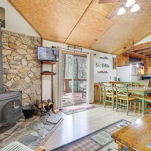 Вилла Creekside Cabin With Deck By Hiking Trails And Fishing Whittier Exterior photo