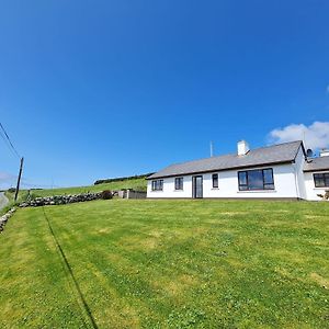 Sea View Cottage, Errislannan Балликоннили Exterior photo