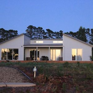 Вилла Waterside Living: The Tide House, Tasman Peninsula Bream Creek Exterior photo