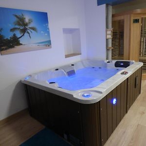 Вилла L'Escapade Secrete Jacuzzi Et Sauna Privatif Carvin Exterior photo