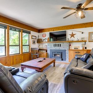 Вилла Pollock Pines Cabin Retreat With Hot Tub And Deck Exterior photo