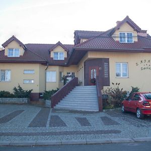 Отель Zajazd Zacisze Жары Exterior photo