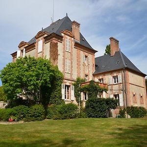 Bed and Breakfast Hotes De Montboulan Сальбри Exterior photo