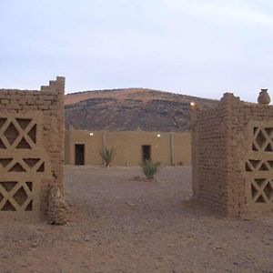 Отель Auberge Camping Tafraoute Montagnes Tafraoute Sidi Ali Exterior photo