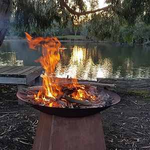 Вилла The Burrow At Wombat Bend Dixons Creek Exterior photo