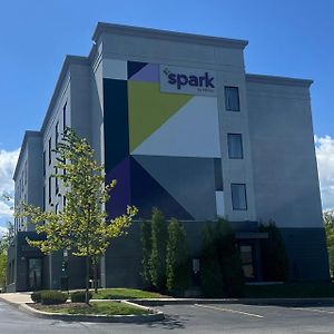 Отель Spark By Hilton Эри Exterior photo