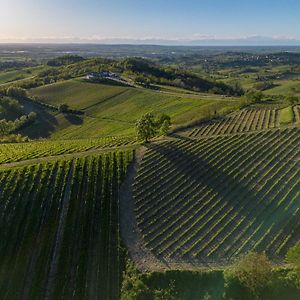 Отель Orizzonti Vigneti Repetto Sarezzano Exterior photo